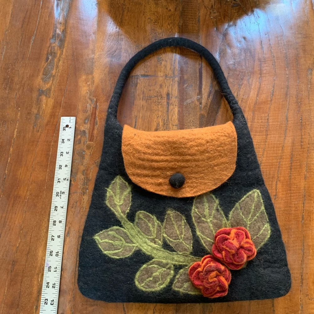 Felted Handbag - Picture 5 of 7